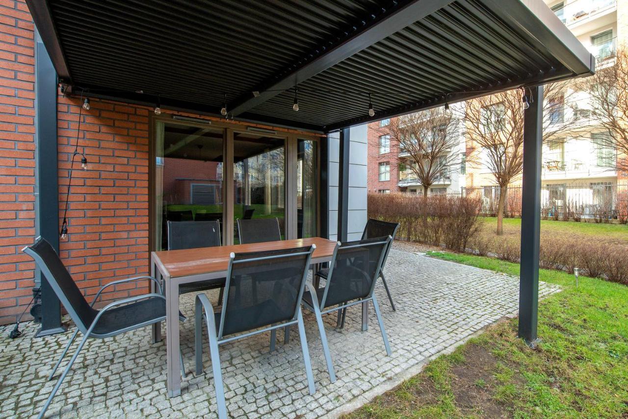 Waterlane Riverside - Spa, Pool, Gym & Parking By Downtown Apartments Gdańsk Exterior foto