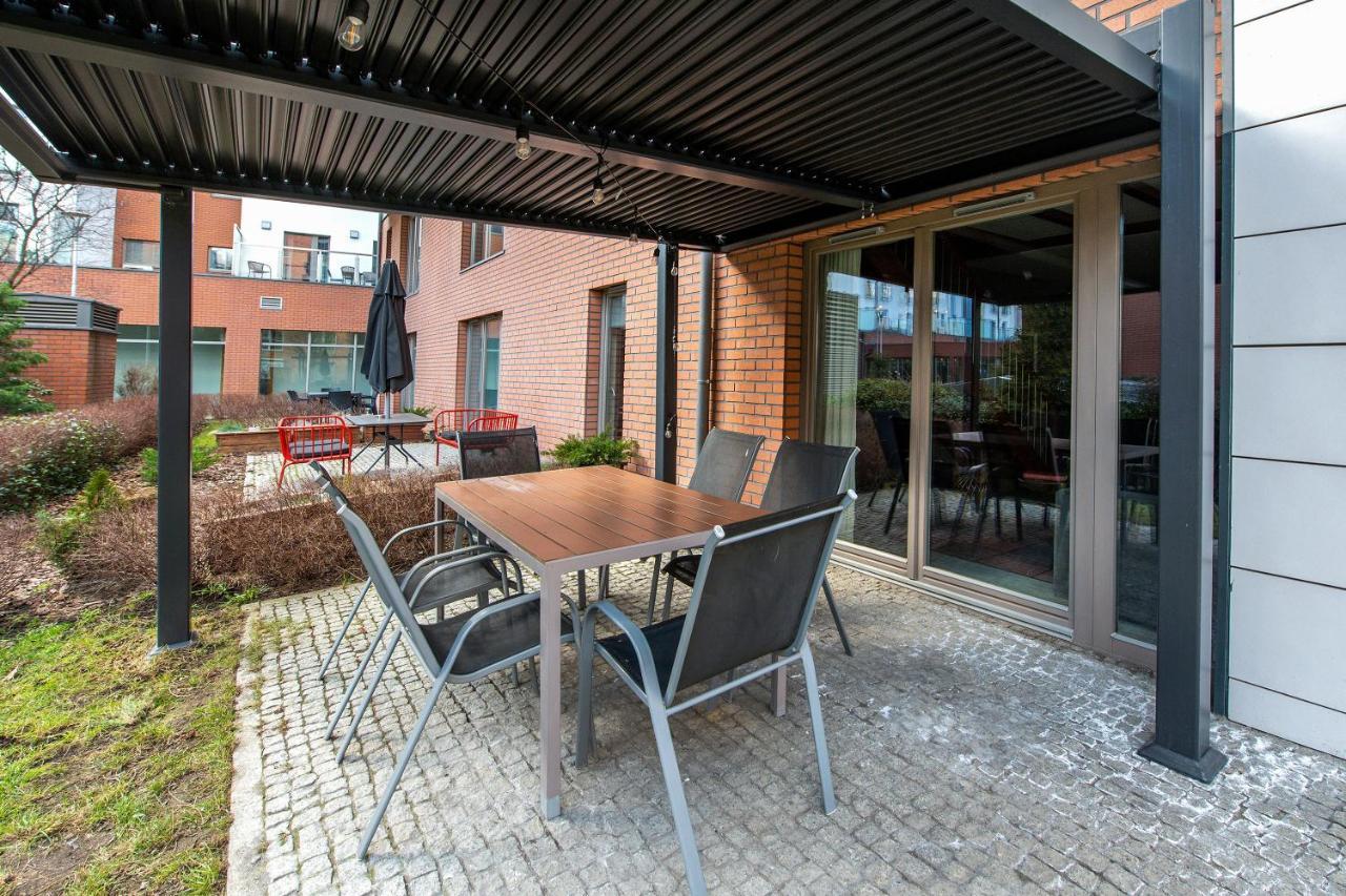 Waterlane Riverside - Spa, Pool, Gym & Parking By Downtown Apartments Gdańsk Exterior foto